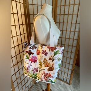 Floral Ecuadorian Tote Bag w/ Fold Up Zipper